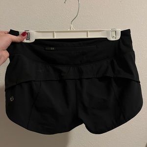 Lululemon black size 4 reg shorts